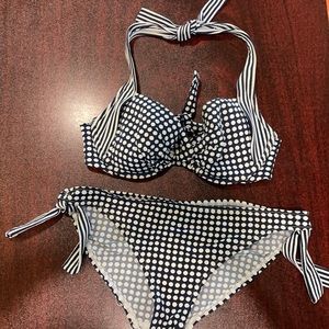 Tommy Bahama XS 32C bikini